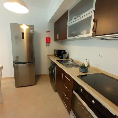 Comfortable Lumina - Apartment
